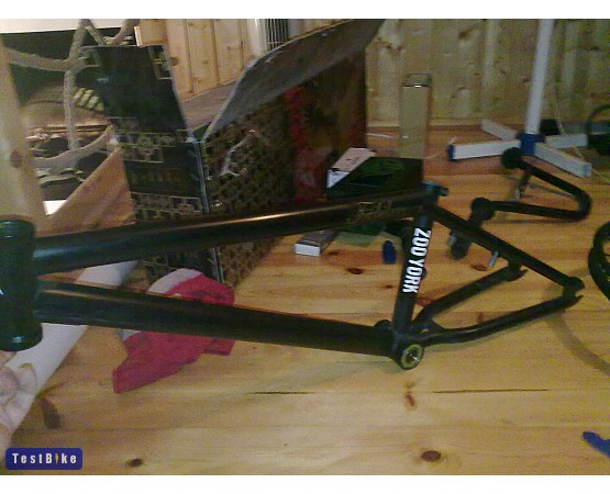 Fit Hawk V2 2009, vincent képe BMX váz